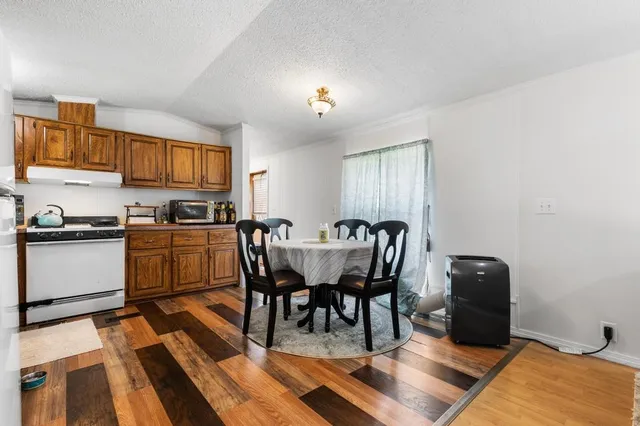 $315,000 | 209 Hampstead Road, Derry, NH 03038