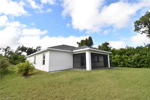 $2,250 | 152 Red Cedar Park, Rotonda West, FL 33947