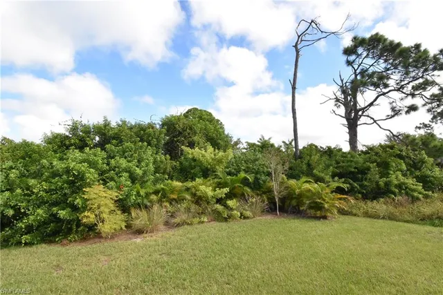$2,250 | 152 Red Cedar Park, Rotonda West, FL 33947