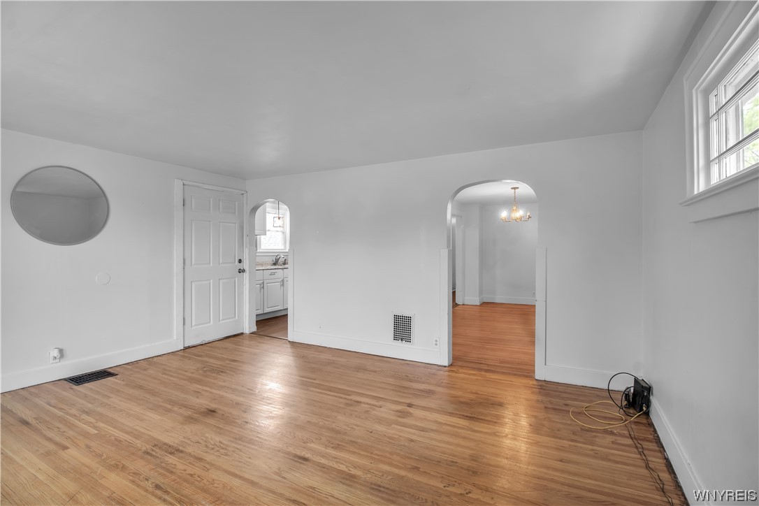 326 Main Street Tonawanda City, NY 14150 - Photo 12 of 37