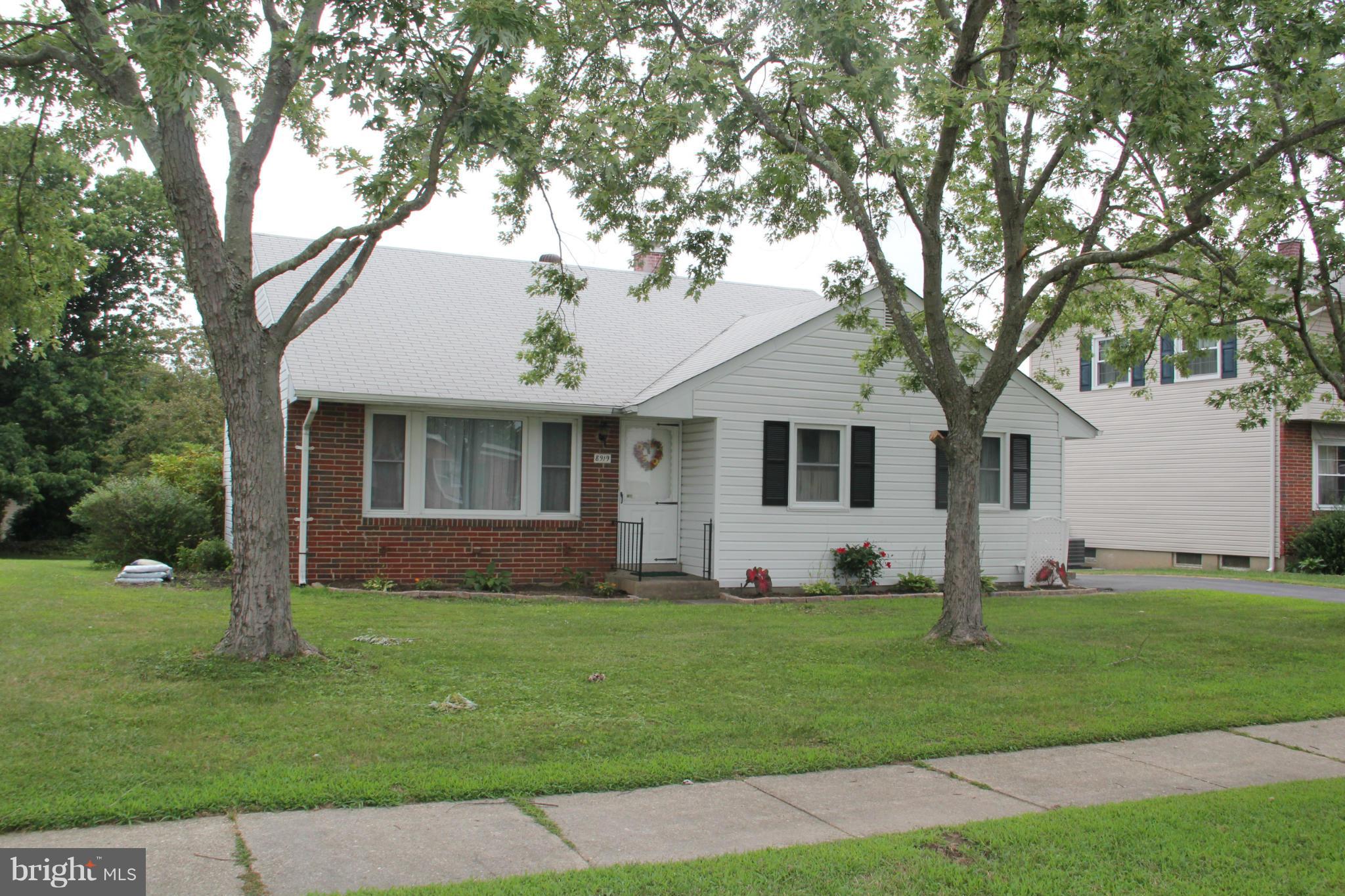 8919 Parlo Road Baltimore, MD 21236 - Photo 2 of 25 Exterior (Front)