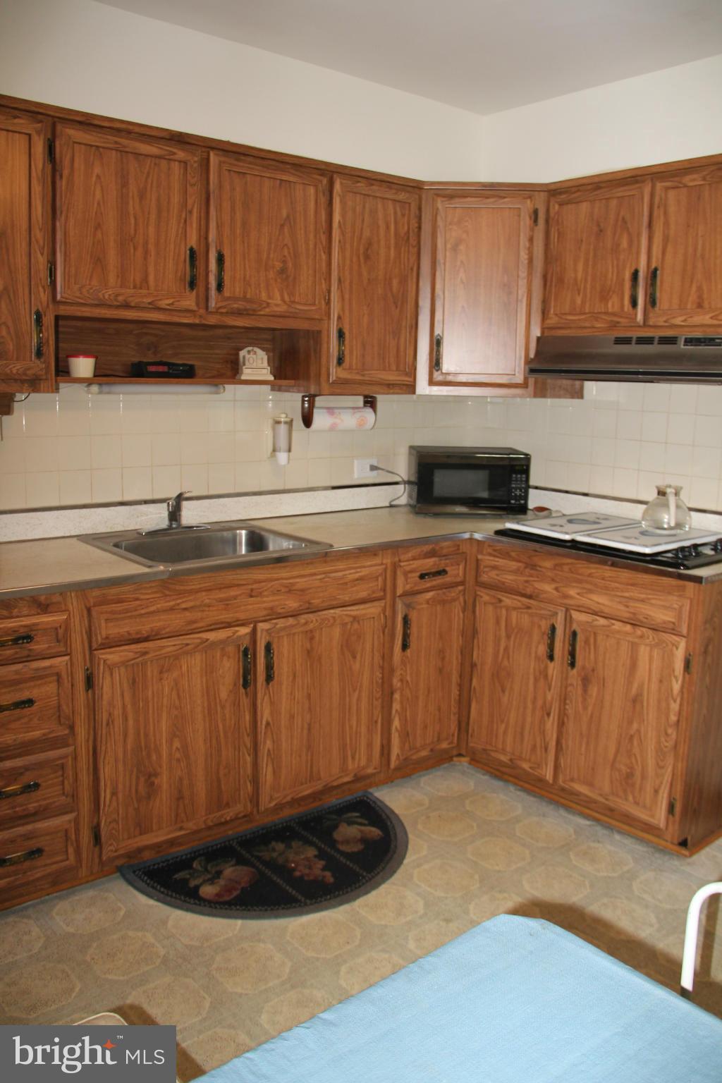 8919 Parlo Road Baltimore, MD 21236 - Photo 11 of 25 Kitchen