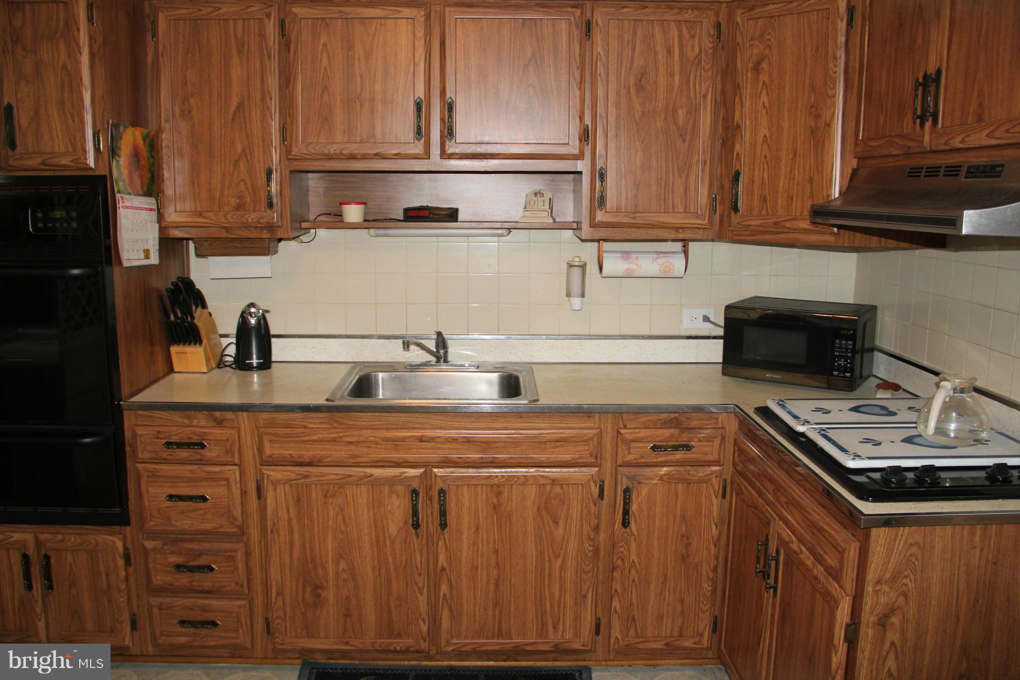 8919 Parlo Road Baltimore, MD 21236 - Photo 12 of 25 Kitchen