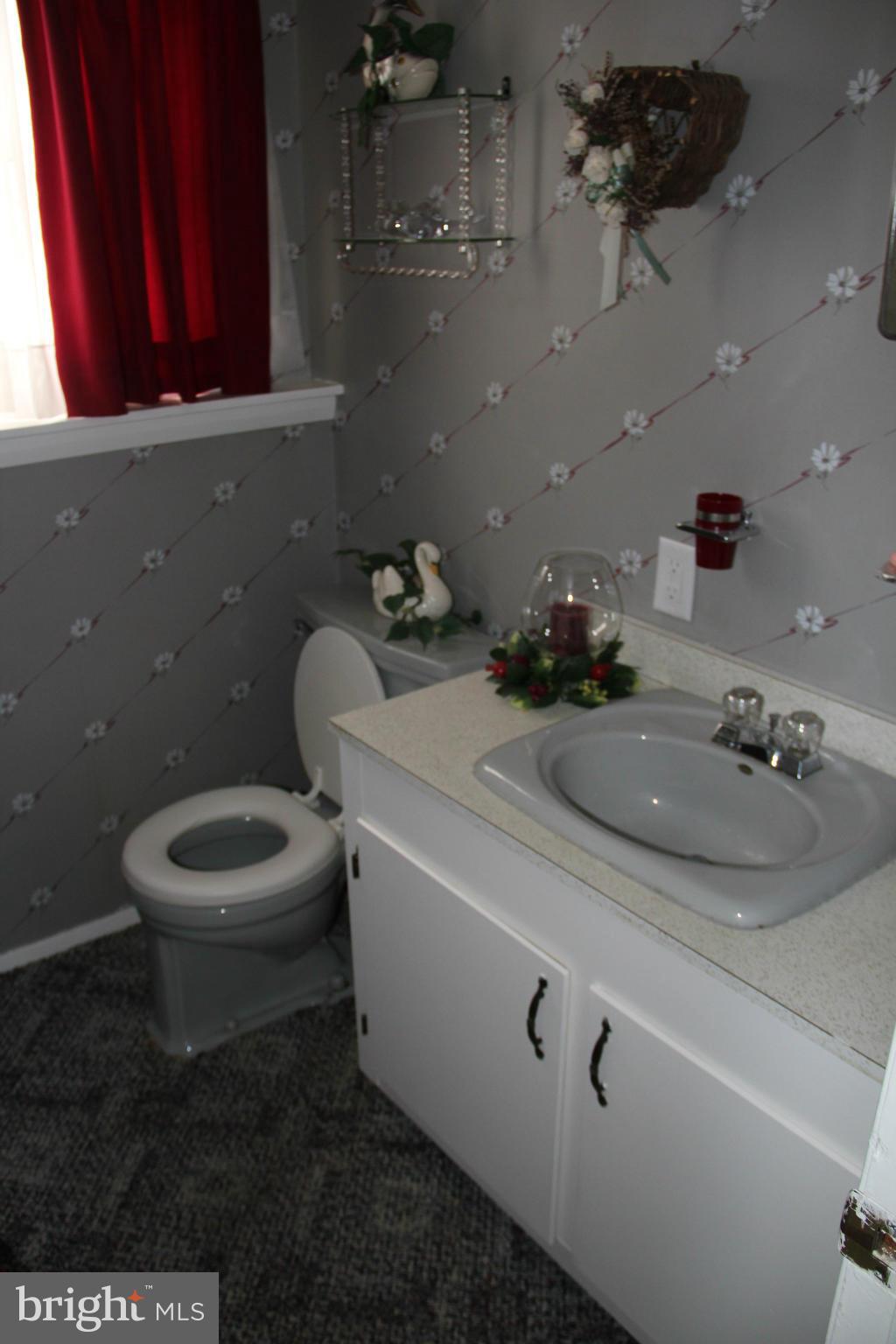 8919 Parlo Road Baltimore, MD 21236 - Photo 22 of 25 Bath
