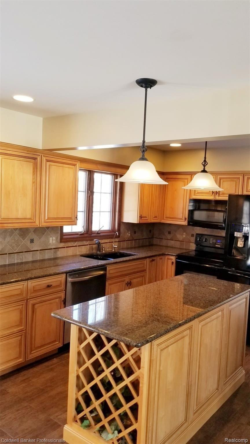 5480 Clarkston Road Clarkston, MI 48348 - Photo 14 of 46 20200214_125924.jpg