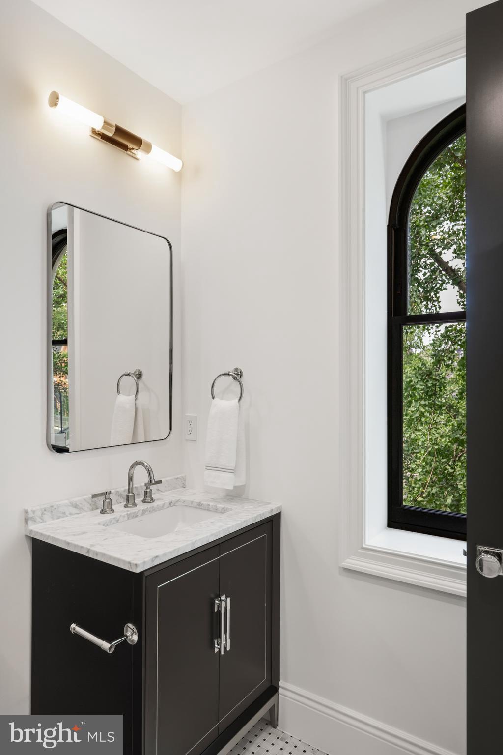 1716 Swann Street Northwest Washington, DC 20009 - Photo 19 of 25