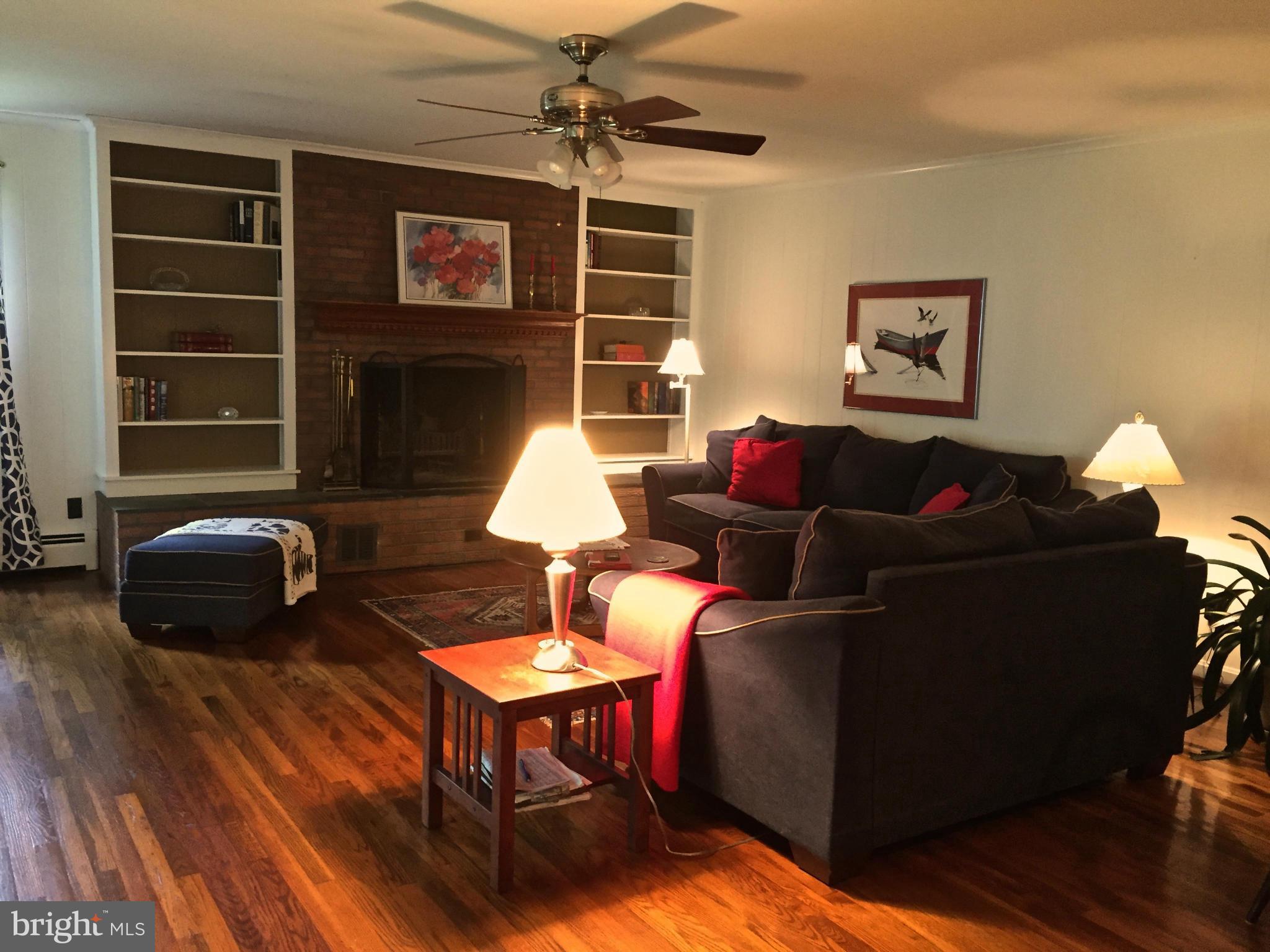 13 Hatsawap Road Cambridge, MD 21613 - Photo 9 of 30 Family Room