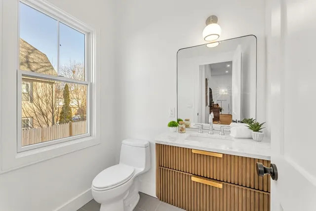 $979,000 | 142 A Birch Street, Unit A, Boston, MA 02131