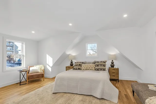 $979,000 | 142 A Birch Street, Unit A, Boston, MA 02131