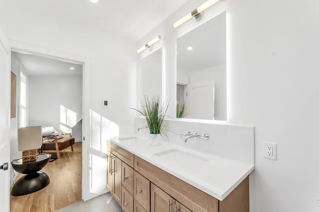 $979,000 | 142 A Birch Street, Unit A, Boston, MA 02131