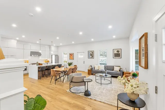 $979,000 | 142 A Birch Street, Unit A, Boston, MA 02131