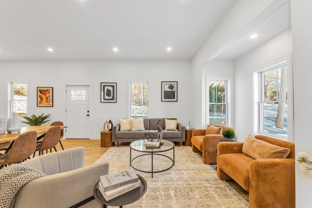 142 A Birch Street, Unit A Boston, MA 02131 - Photo 4 of 31