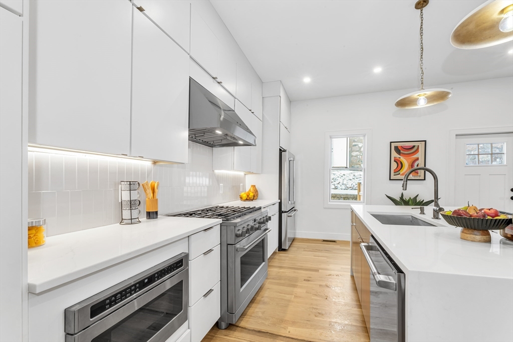 142 A Birch Street, Unit A Boston, MA 02131 - Photo 10 of 31