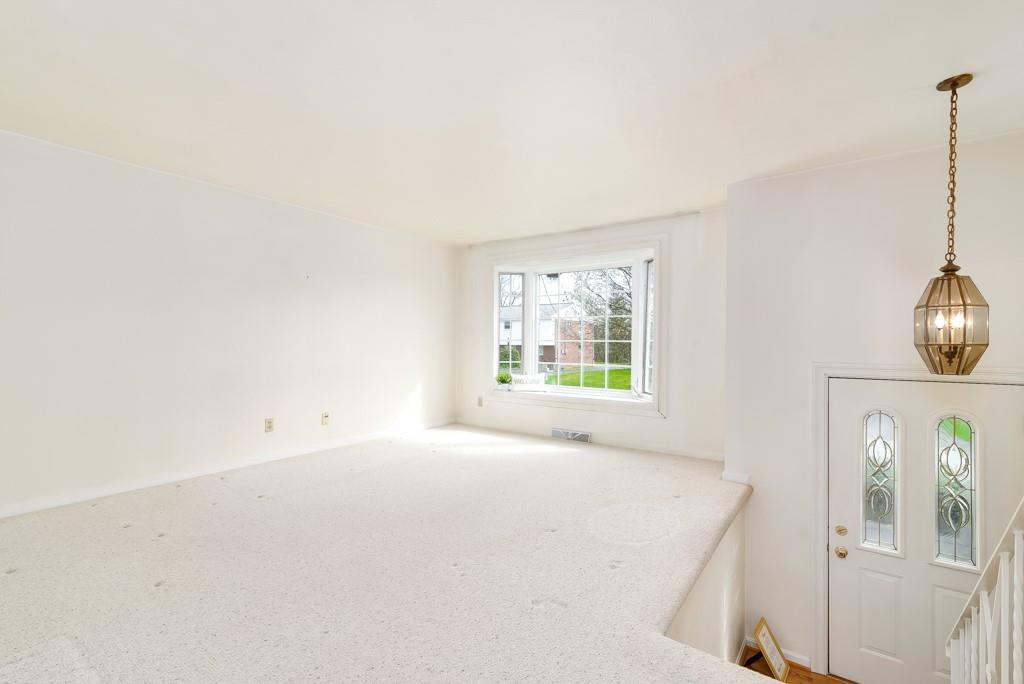 804 Flint Road Allison Park, PA 15101 - Photo 6 of 26 Gallery Image 6