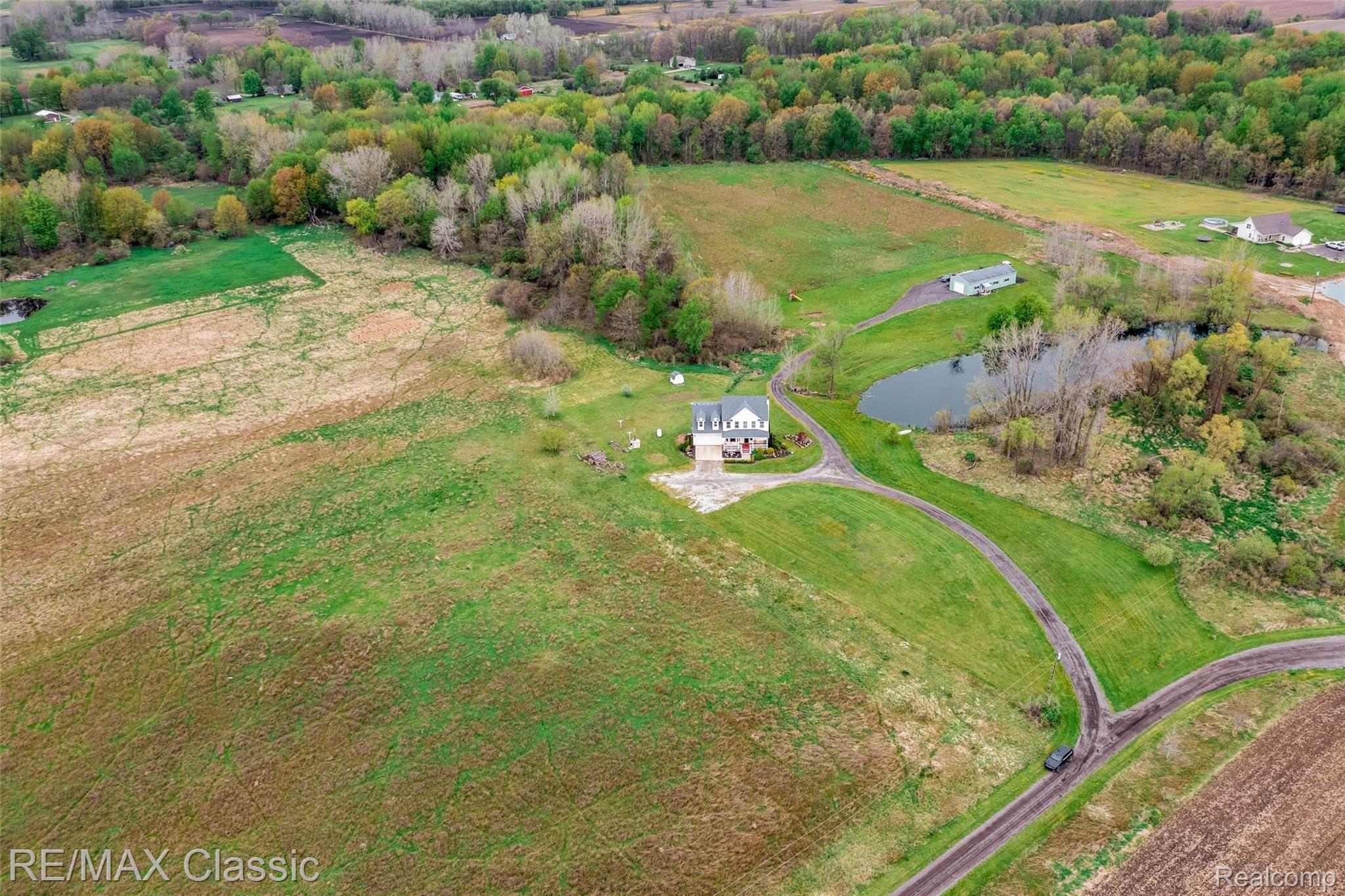 9568 West Vogt Road Fowlerville, MI 48836 - Photo 12 of 66 Drone14.jpg