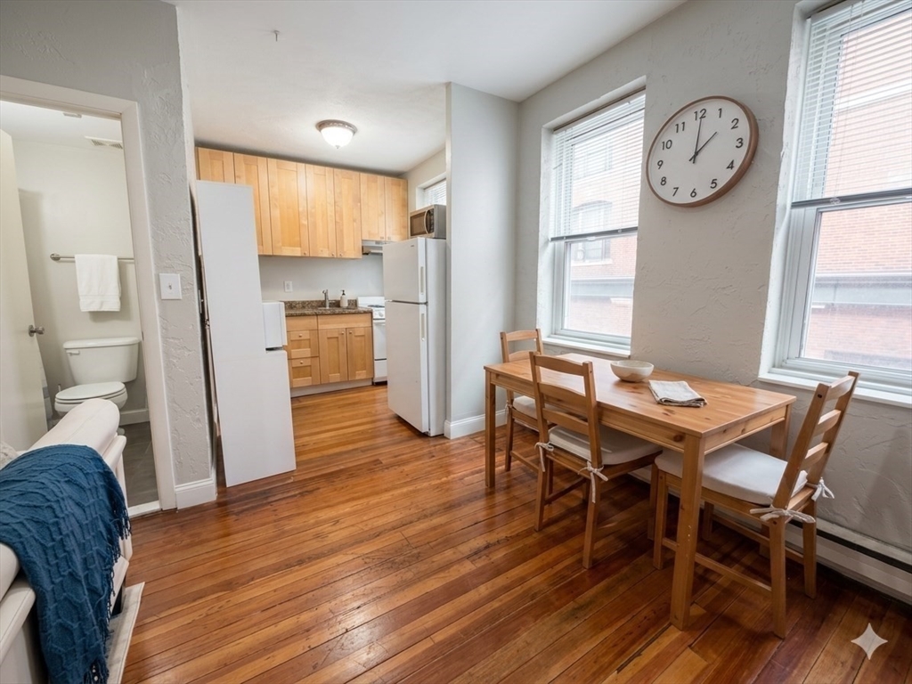 35 Charter Street, Unit 8 Boston, MA 02113 - Photo 6 of 7
