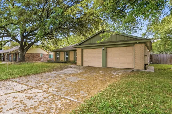 $2,000 | 12607 Dakar Drive, Houston, TX 77065