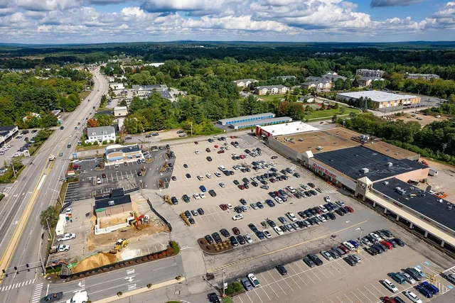 $445,000 | 472 High Street, Unit B, Somersworth, NH 03878