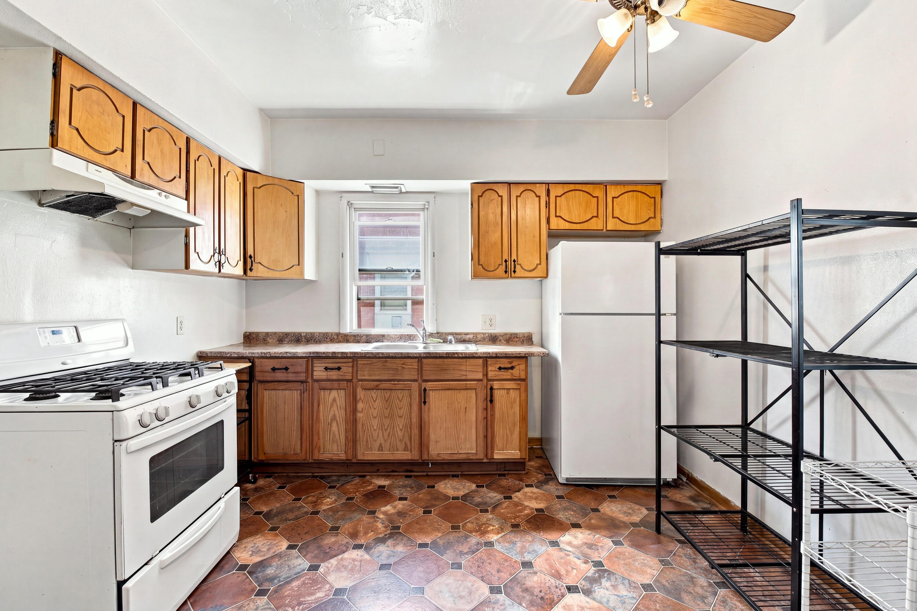 1300 Marquette Street Racine, WI 53404 - Photo 7 of 18 Kitchen