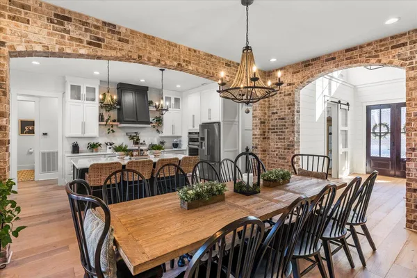 $1,050,000 | 835 Edgewater Way, Jasper, TN 37347