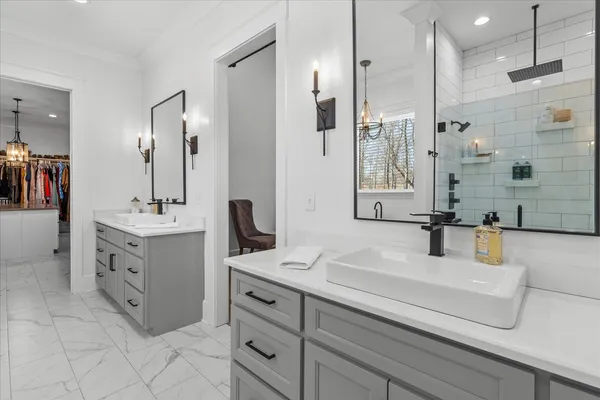 $1,050,000 | 835 Edgewater Way, Jasper, TN 37347