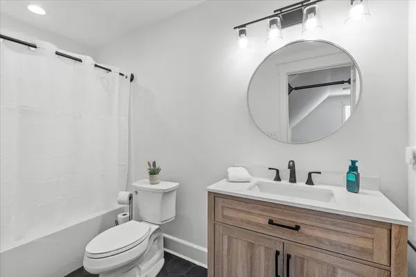 $1,050,000 | 835 Edgewater Way, Jasper, TN 37347