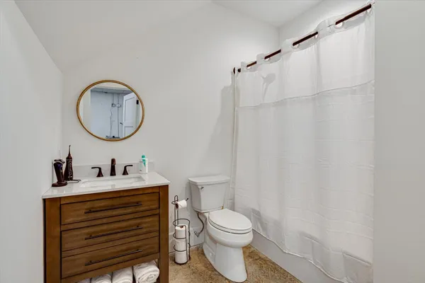 $1,050,000 | 835 Edgewater Way, Jasper, TN 37347