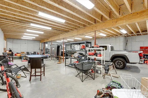 $1,050,000 | 835 Edgewater Way, Jasper, TN 37347