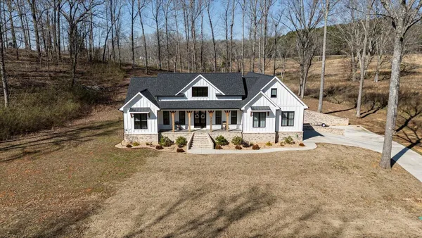 $1,050,000 | 835 Edgewater Way, Jasper, TN 37347