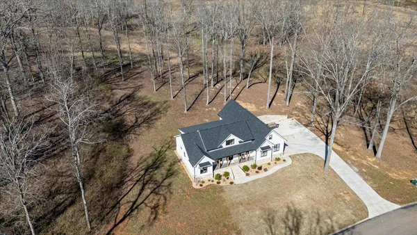 $1,050,000 | 835 Edgewater Way, Jasper, TN 37347