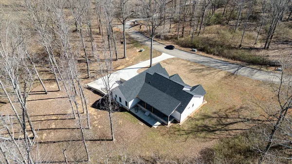 $1,050,000 | 835 Edgewater Way, Jasper, TN 37347