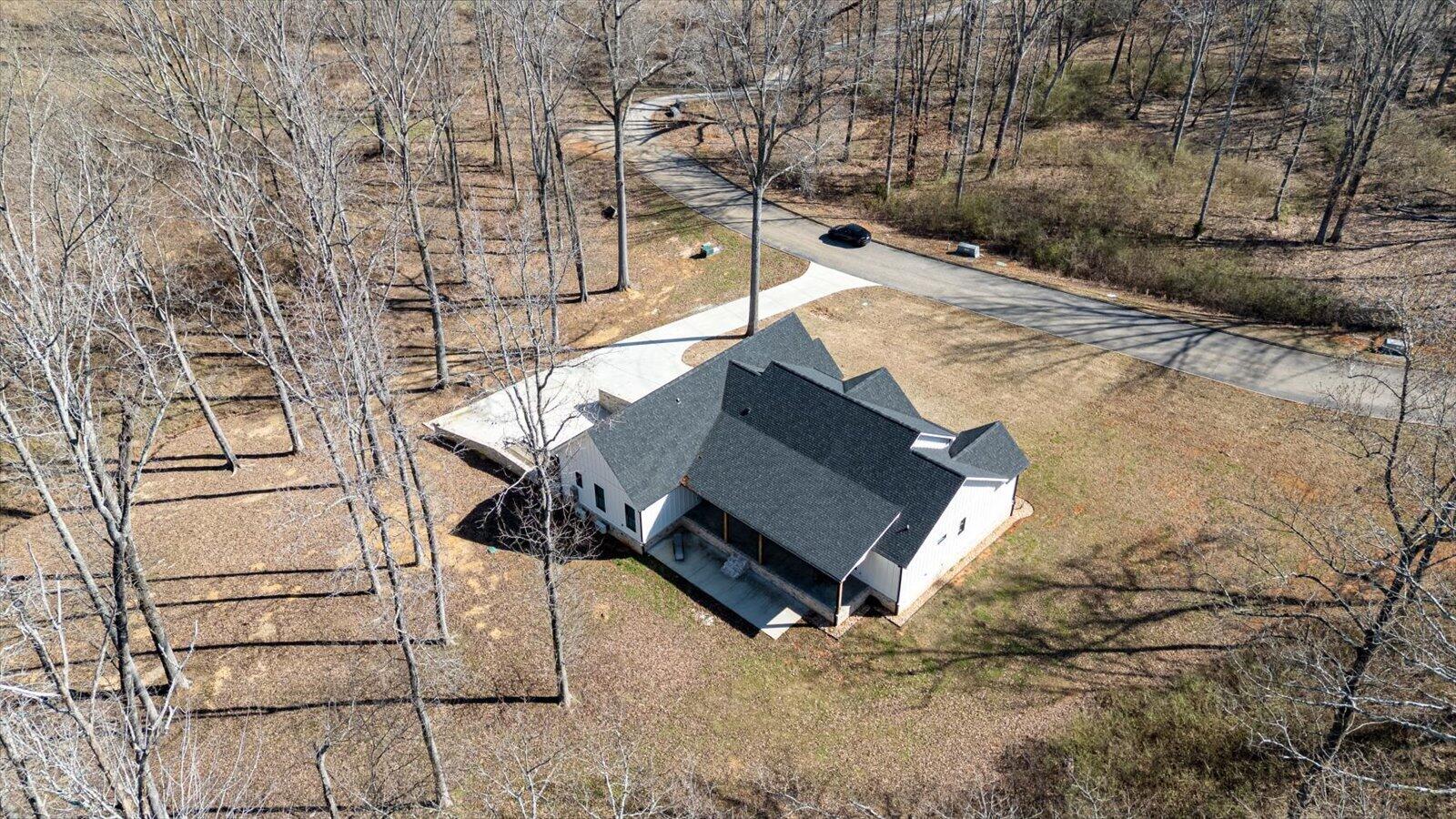 835 Edgewater Way Jasper, TN 37347 - Photo 74 of 84 70-835 Edgewater Way-69