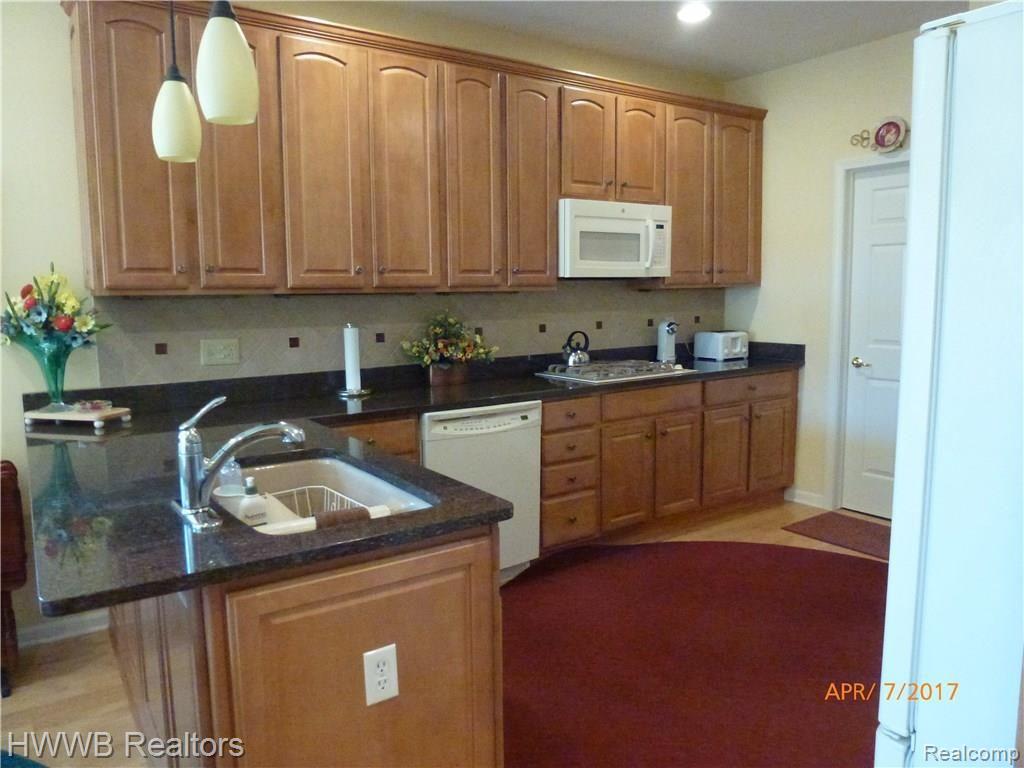 3797 Windingbrook Circle Rochester Hills, MI 48309 - Photo 14 of 32