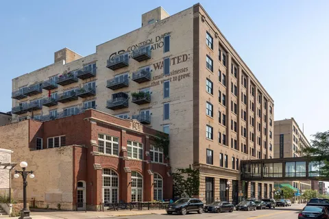 $550,000 | 406 Wacouta Street, Unit 108, St. Paul, MN 55101