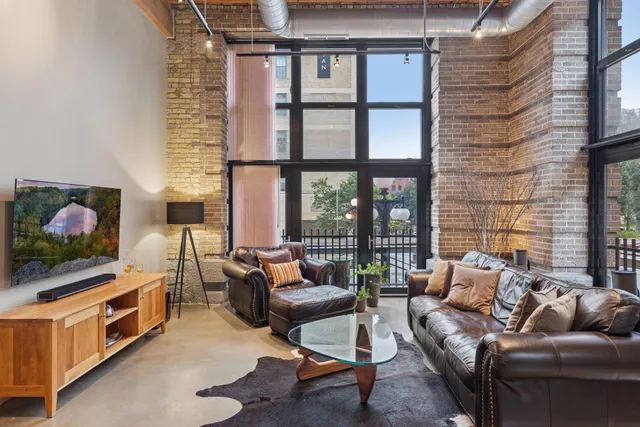 $550,000 | 406 Wacouta Street, Unit 108, St. Paul, MN 55101