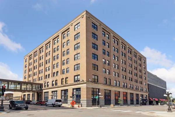 $550,000 | 406 Wacouta Street, Unit 108, St. Paul, MN 55101