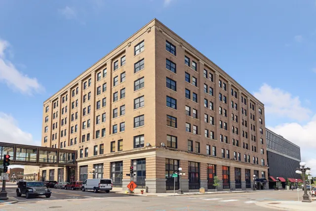 $550,000 | 406 Wacouta Street, Unit 108, St. Paul, MN 55101