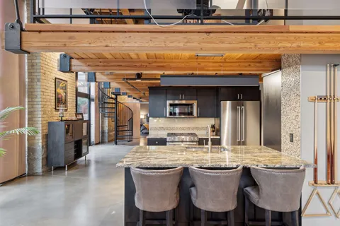 $550,000 | 406 Wacouta Street, Unit 108, St. Paul, MN 55101