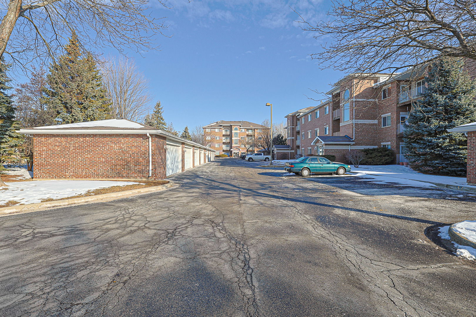 881 North Swift Road, Unit 206 Addison, IL 60101 - Photo 3 of 25