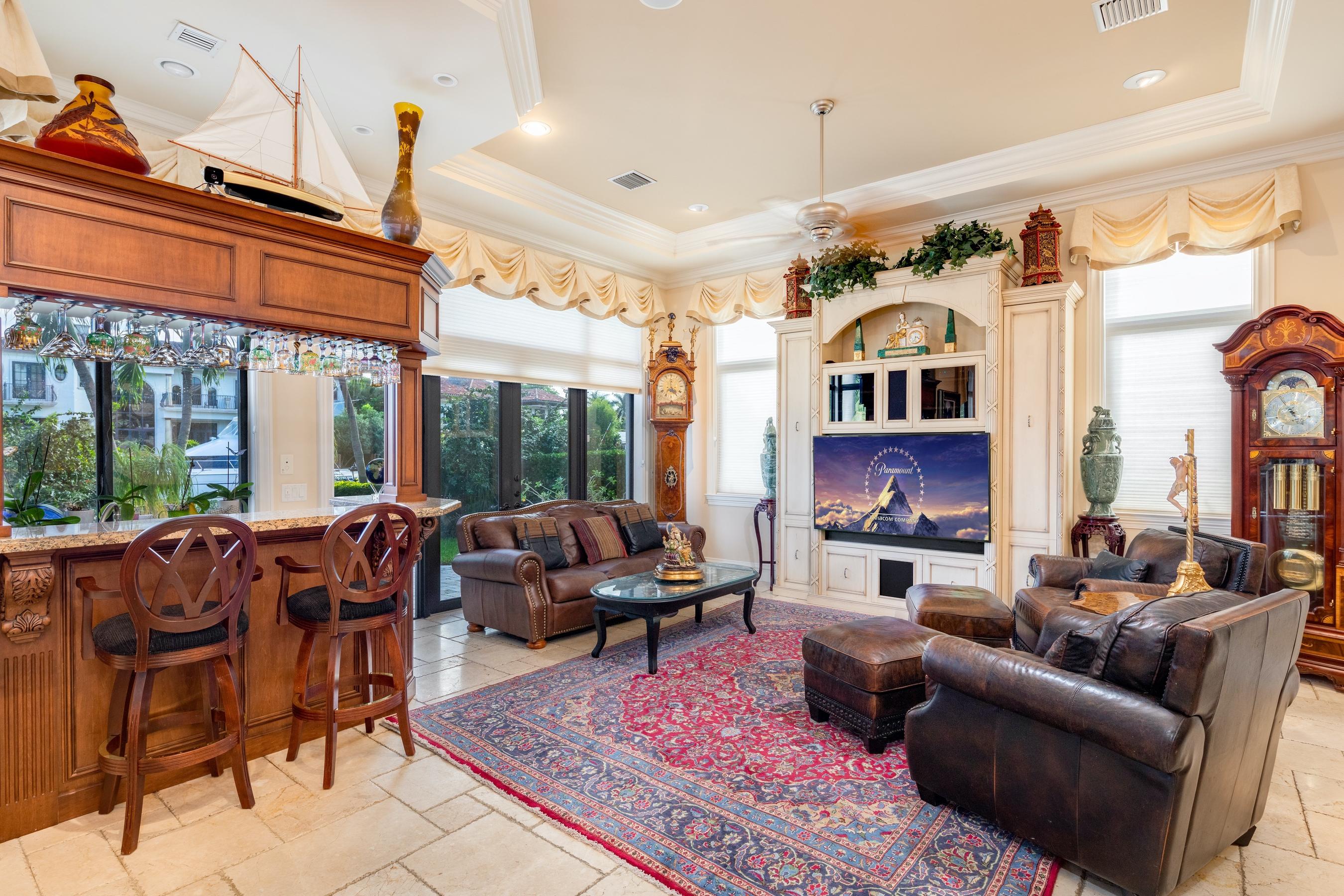 2324 Northeast 28th Street Lighthouse Point, FL 33064 - Photo 18 of 51 Family and Bar