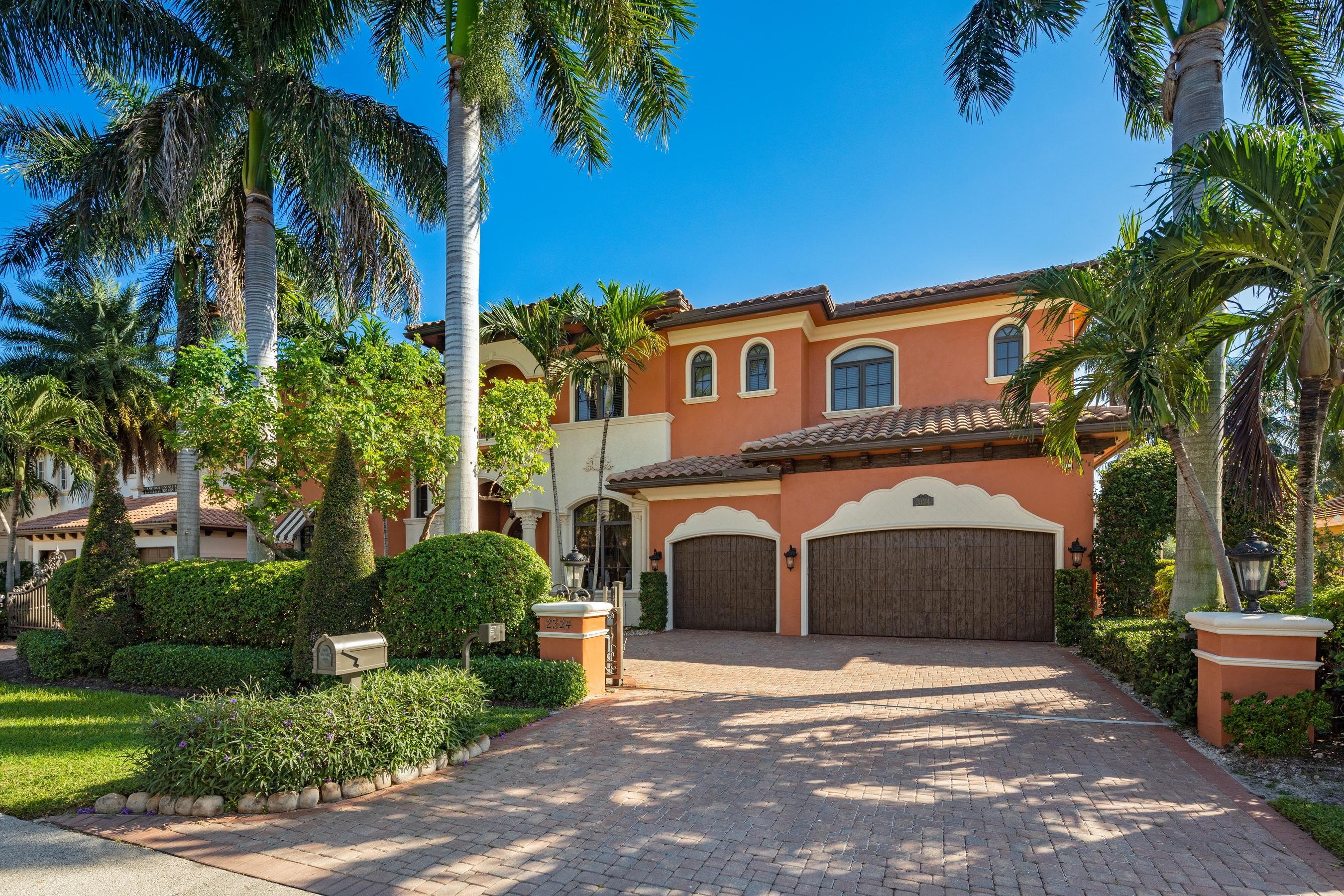 2324 Northeast 28th Street Lighthouse Point, FL 33064 - Photo 2 of 51 Front 2