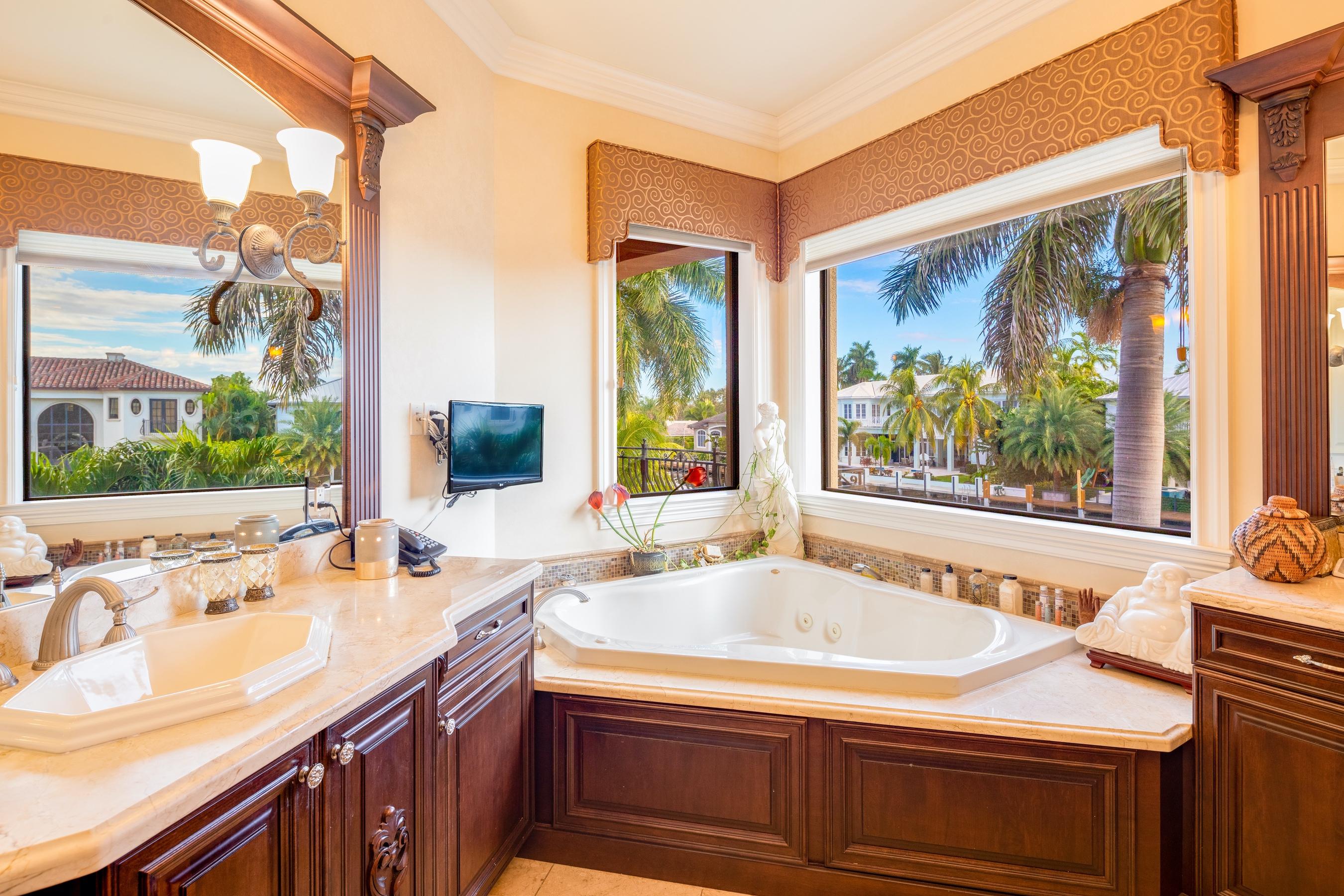 2324 Northeast 28th Street Lighthouse Point, FL 33064 - Photo 27 of 51 Master Bath 2