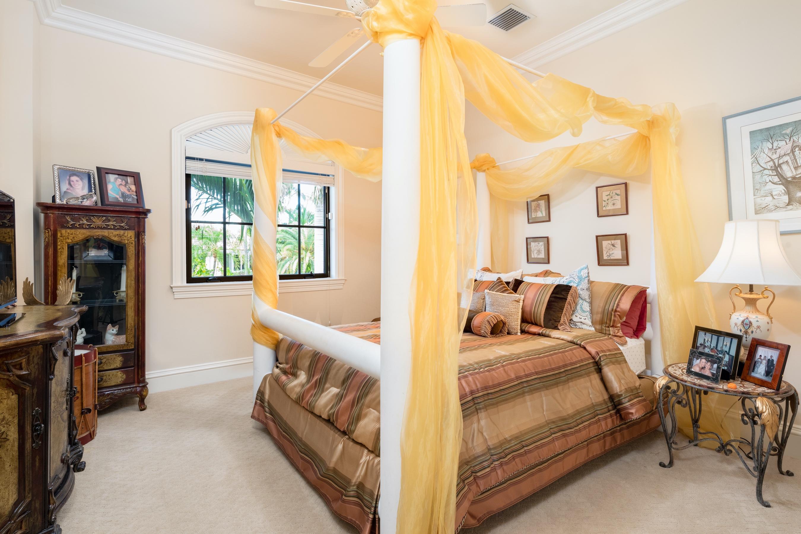 2324 Northeast 28th Street Lighthouse Point, FL 33064 - Photo 31 of 51 Guest Bed 2