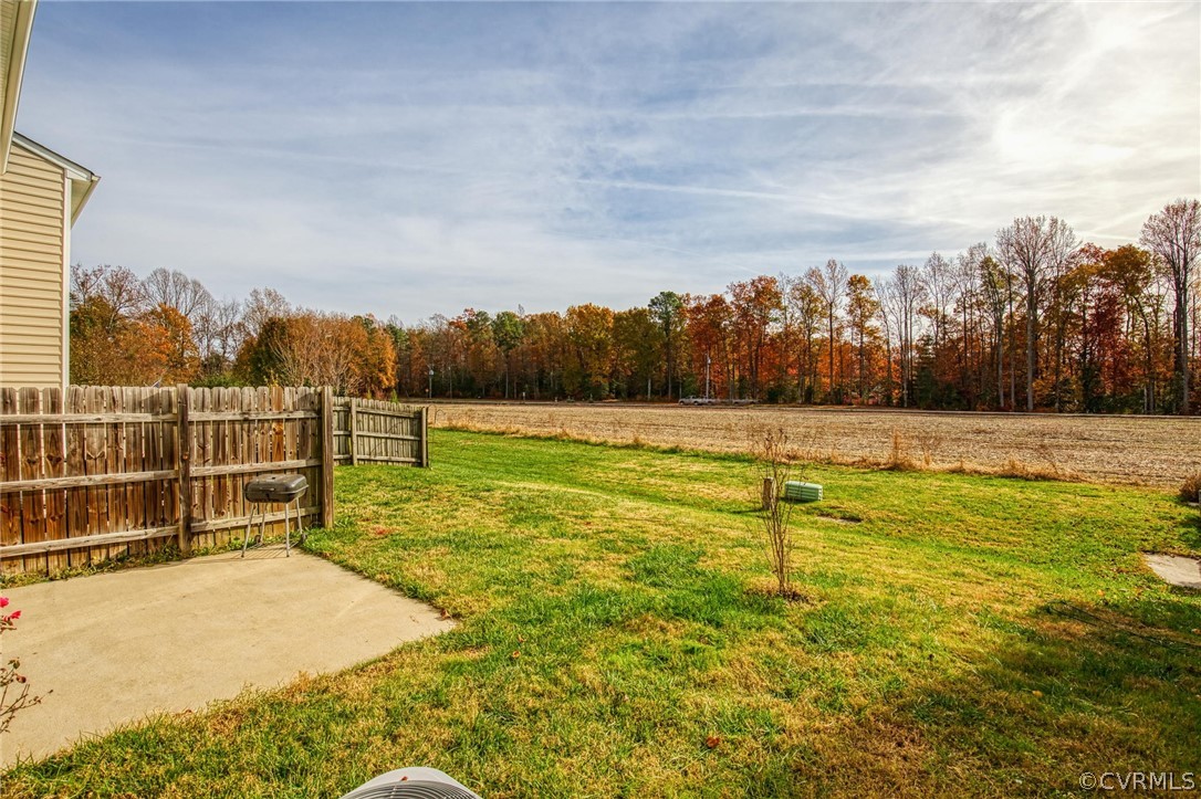 7292 Hardtack Road Mechanicsville, VA 23116 - Photo 28 of 34 a view of a lake with houses
