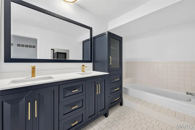 $699,900 | 1870 Buckington Drive, Chesterfield, MO 63017