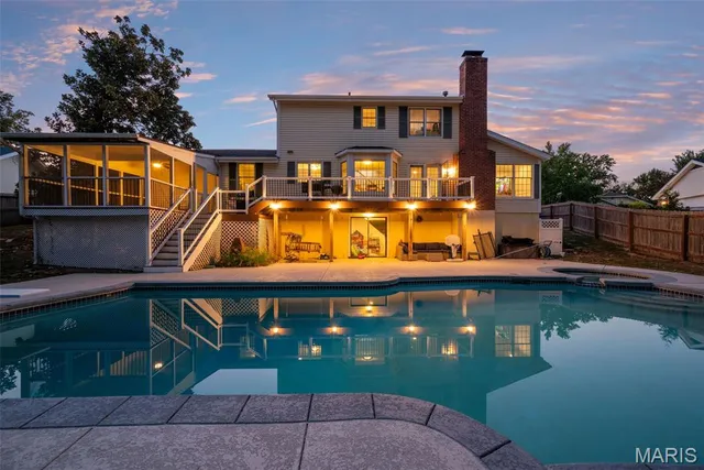 $699,900 | 1870 Buckington Drive, Chesterfield, MO 63017