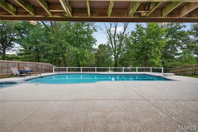 $699,900 | 1870 Buckington Drive, Chesterfield, MO 63017