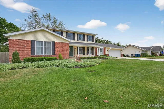 $699,900 | 1870 Buckington Drive, Chesterfield, MO 63017
