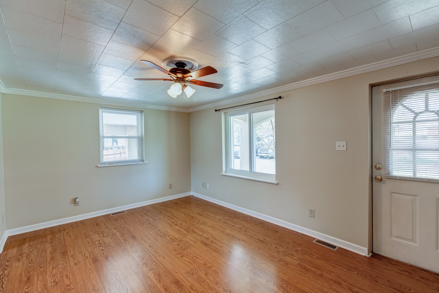 2655 Fuquay Road Newburgh, IN 47630 - Photo 10 of 23 Gallery Image 10