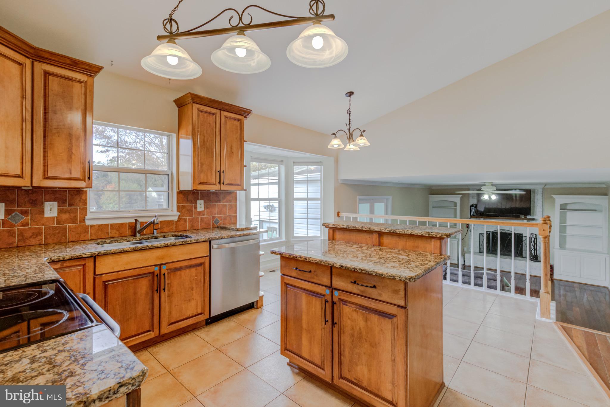 253 Choptank Road Stafford, VA 22556 - Photo 7 of 38 Granite, Stainless, Island